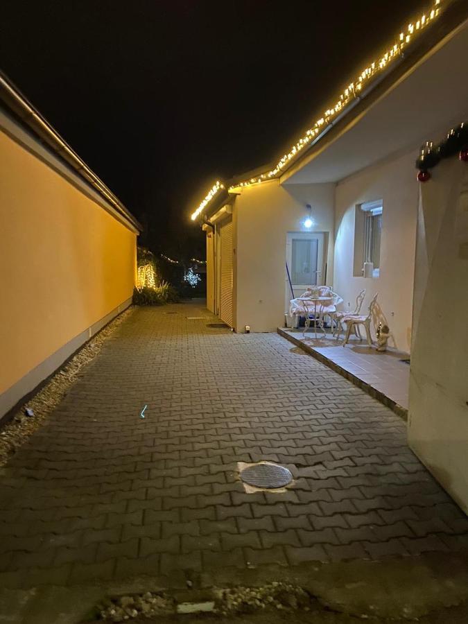 Alia House With Garden In Piestany Villa Dış mekan fotoğraf