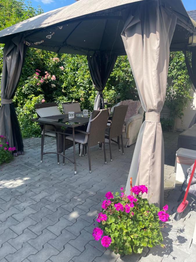 Alia House With Garden In Piestany Villa Dış mekan fotoğraf
